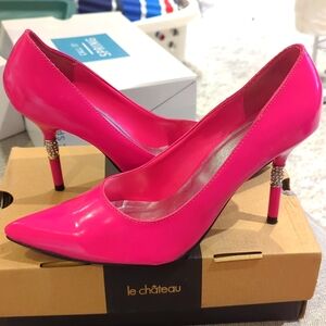 Le Chateau pink pointed heels